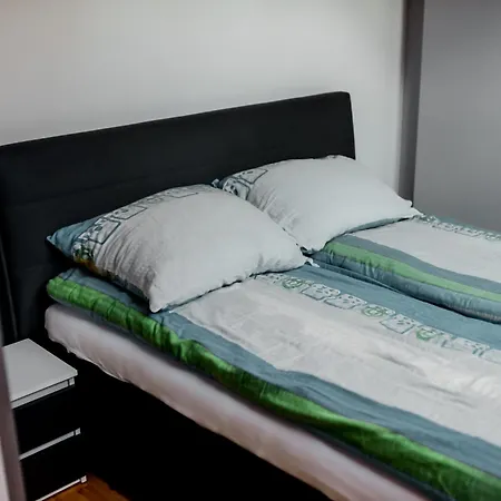 Apartment Emka Z Balkonem